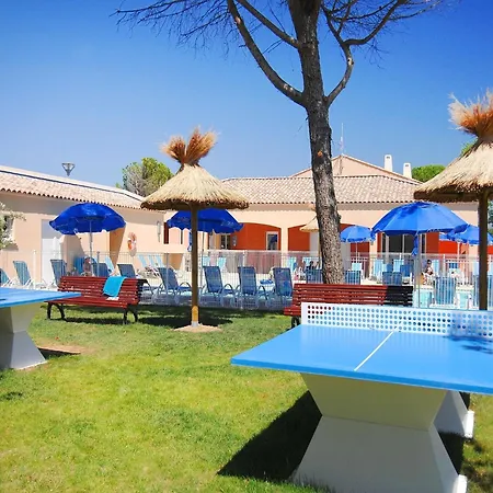 Bright Maisonette Near A Medieval Town *