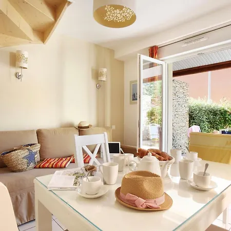 Bright Maisonette Near A Medieval Town 펜션 에그모르트