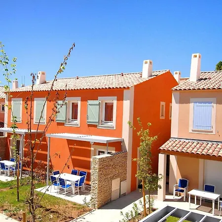 Bright Maisonette Near A Medieval Town