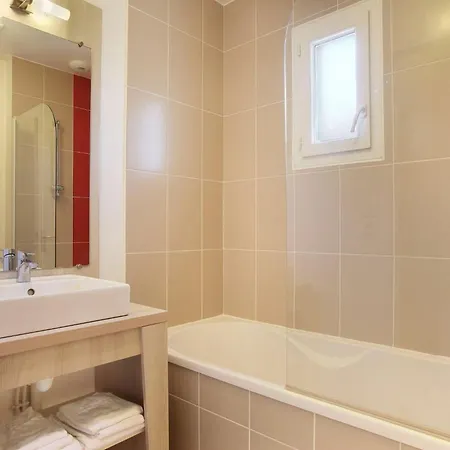 Bright Maisonette Near A Medieval Town 펜션 에그모르트